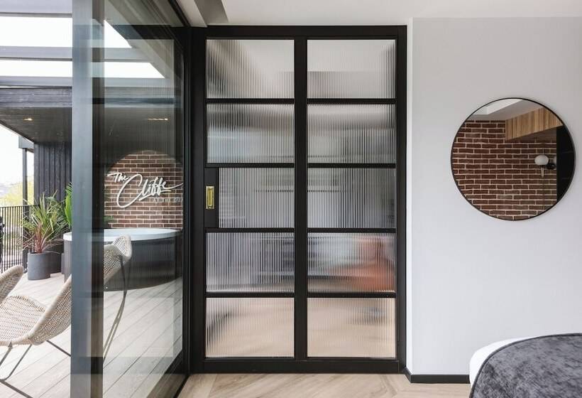 پانسیون The Cliffe At The Quay