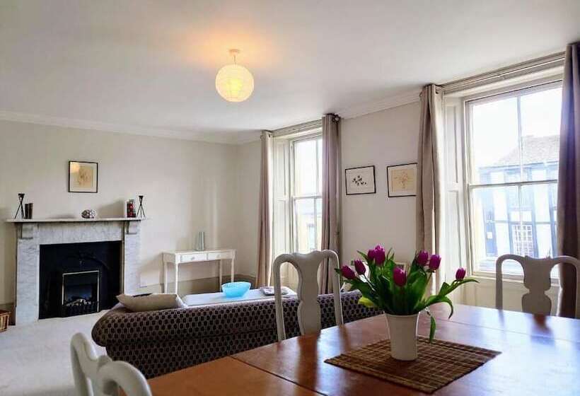 민박 Davenford Burford