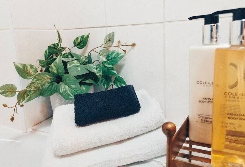 민박 Davenford Burford