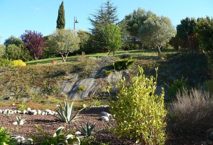 تختخواب و صبحانه La Petite Chambre Du Lac