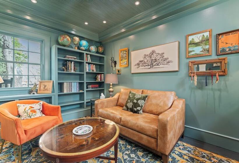 ベッドアンドブレックファースト The Opal And West House