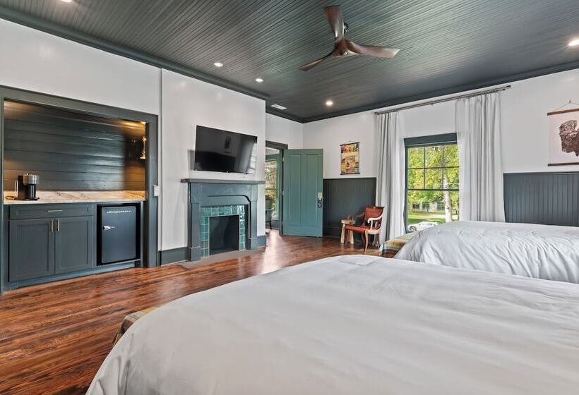 ベッドアンドブレックファースト The Opal And West House