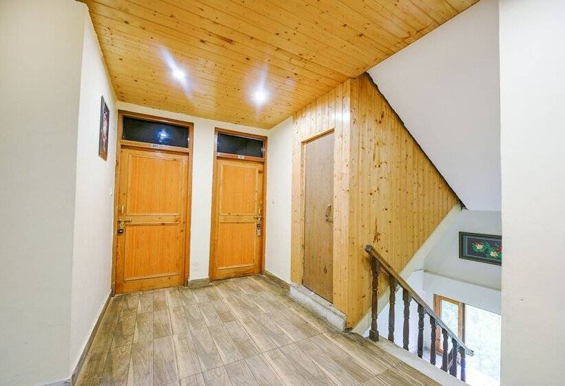 Fabhotel Brave Knight