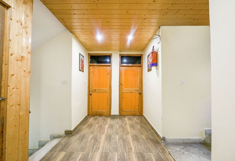 Fabhotel Brave Knight