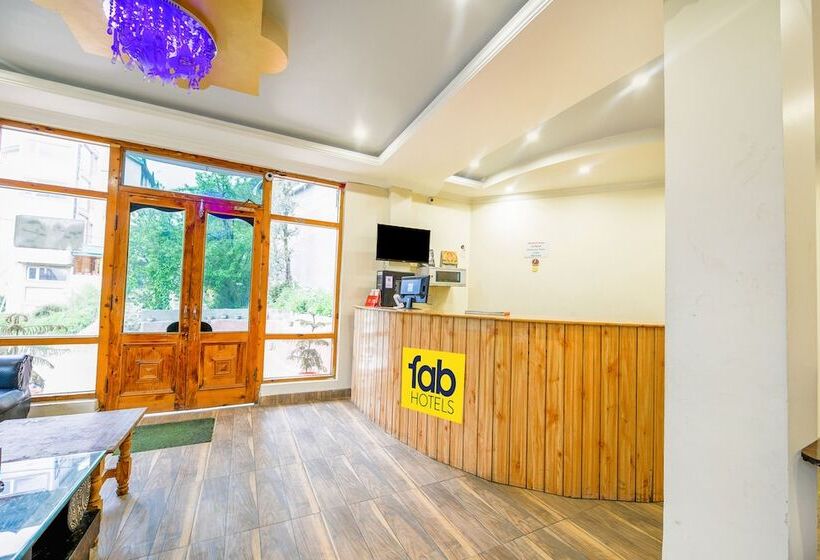 Fabhotel Brave Knight