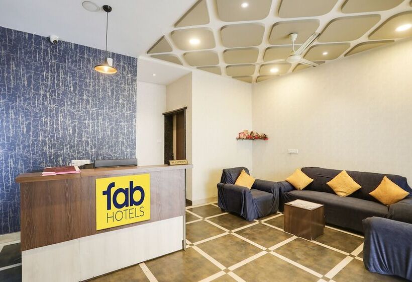 Fabhotel Johar Inn
