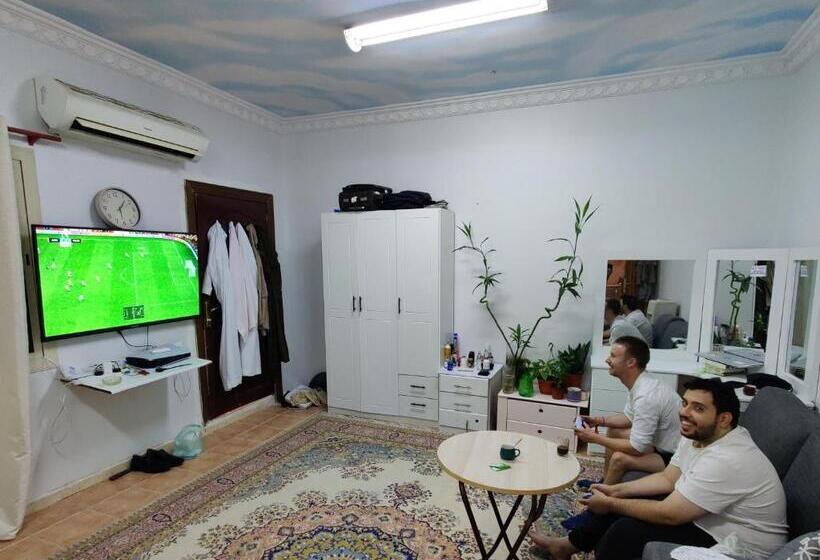 Fatih Hostel For Males نُزل فاتح   سكن مشترك للرجال