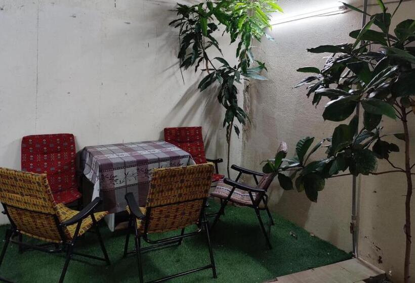 Fatih Hostel For Males نُزل فاتح   سكن مشترك للرجال