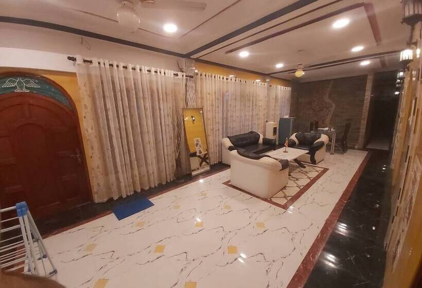 Отель Gabriel Lanka