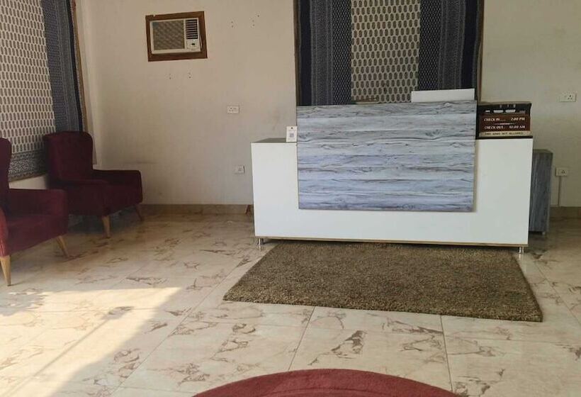 Hotel Treebo Tiger Pug Mark Resort, Ramnagar