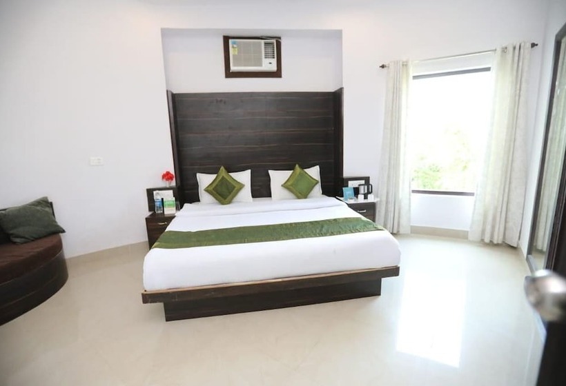 Hotel Treebo Tiger Pug Mark Resort, Ramnagar