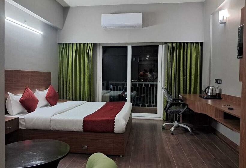 Отель Luxsugero Studios Dehradun Mussoorie