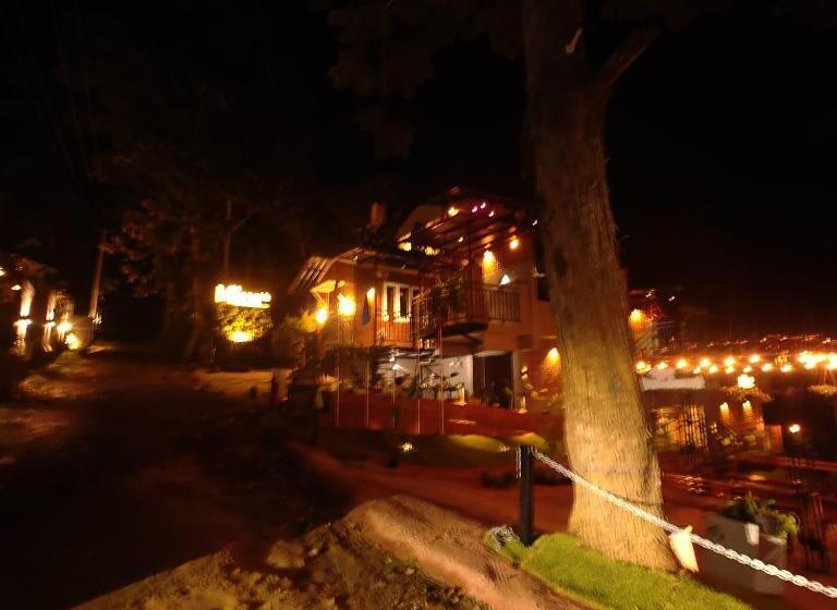 酒店 Mannath Private Pool Villas At Vellarimala