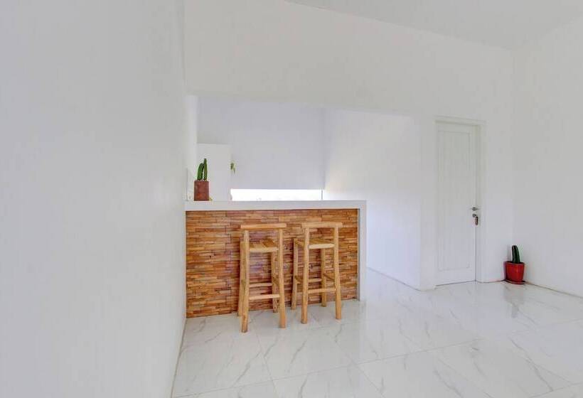 בית מלון כפרי Oyo 93885 D Harjo Guesthouse