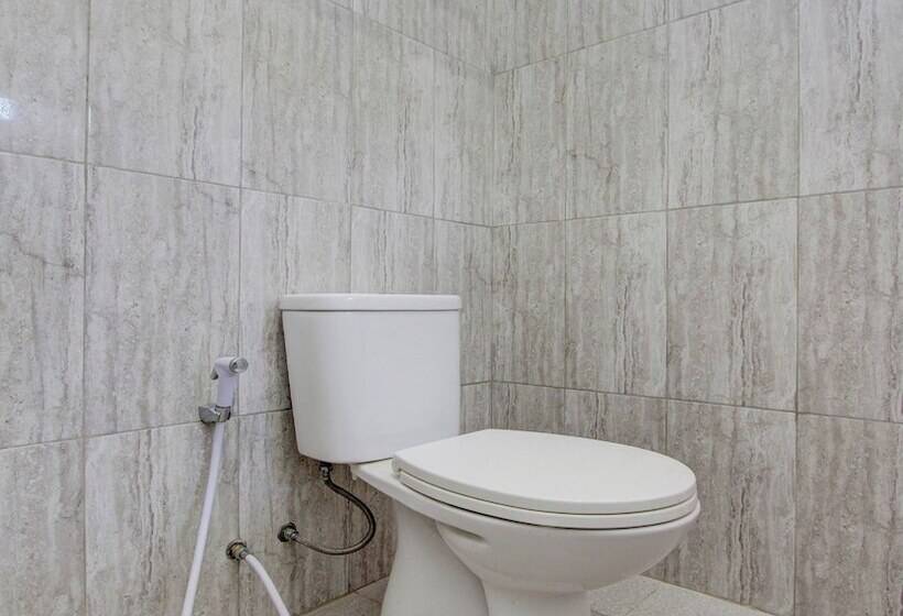 בית מלון כפרי Oyo 93885 D Harjo Guesthouse