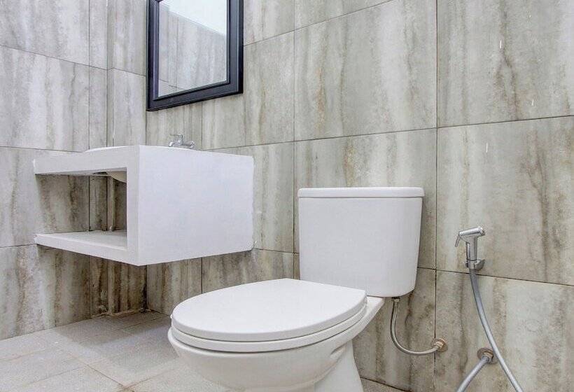 בית מלון כפרי Oyo 93885 D Harjo Guesthouse