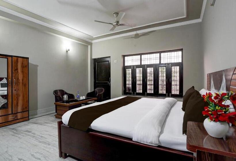 Hotel Oyo Sun Flower Residency
