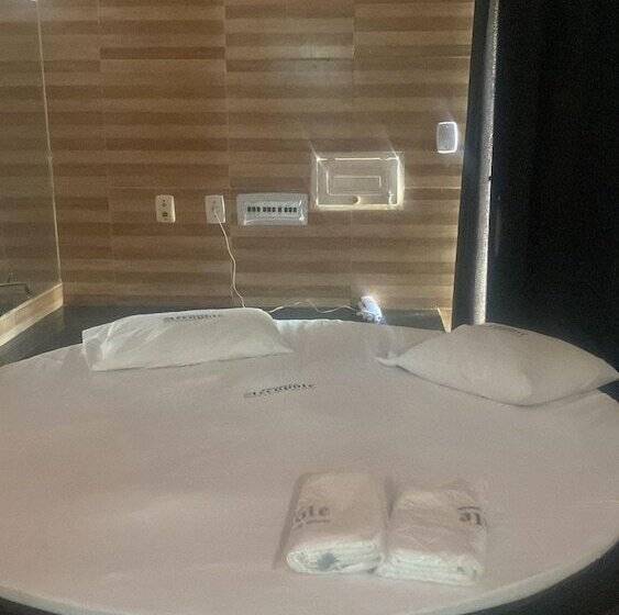 호텔 Pousada Acrópole