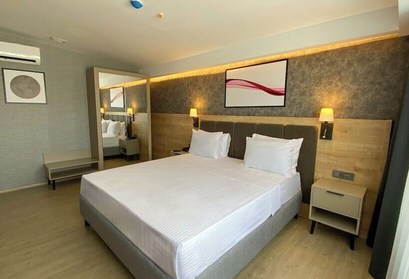 Отель Ramada By Wyndham Dalaman