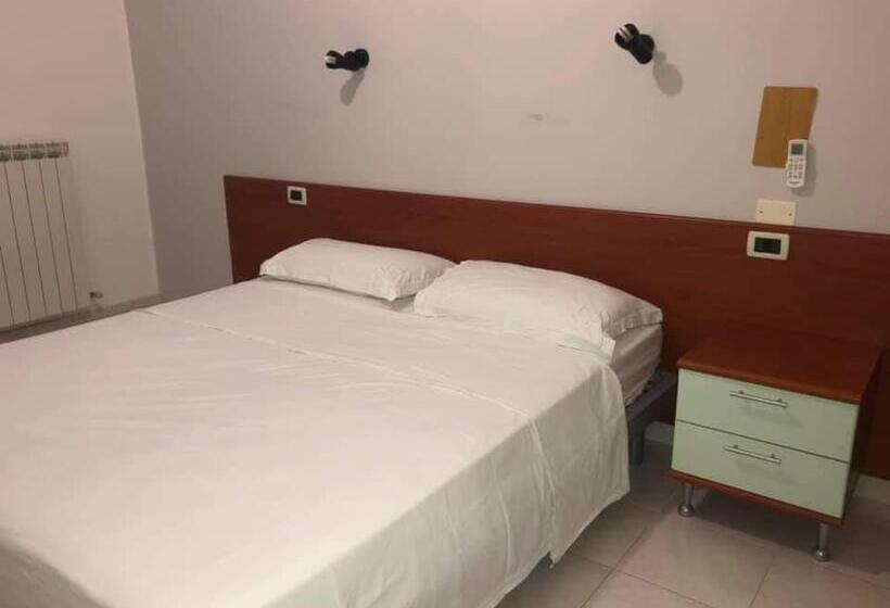 בית מלון כפרי Ristorante Garden