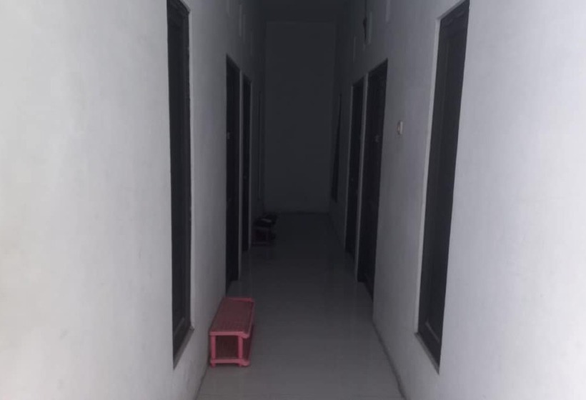 호텔 Spot On 93886 Kost Zalfa Amalia Syariah