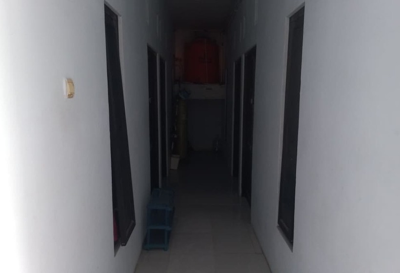 호텔 Spot On 93886 Kost Zalfa Amalia Syariah