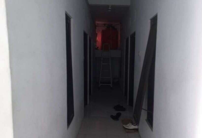 호텔 Spot On 93886 Kost Zalfa Amalia Syariah