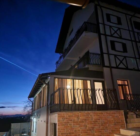 بنسيون Conacul Voievozilor