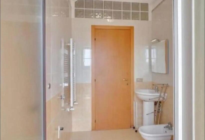 Pensjonat L’orchidea Rooms, Cucina E Bagno In Comune