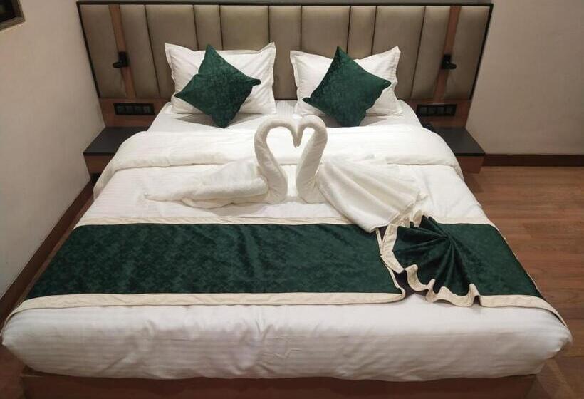 פנסיון Red Carpet Classic Hospitality Llp