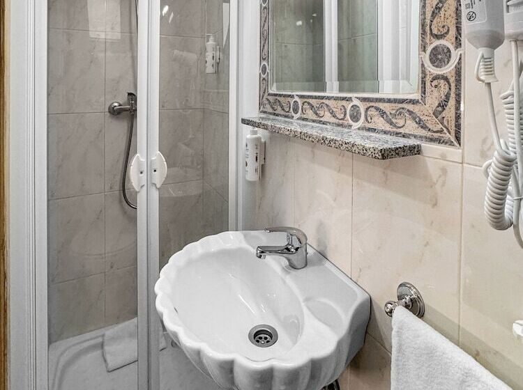 پانسیون Vas Málaga Ciudad