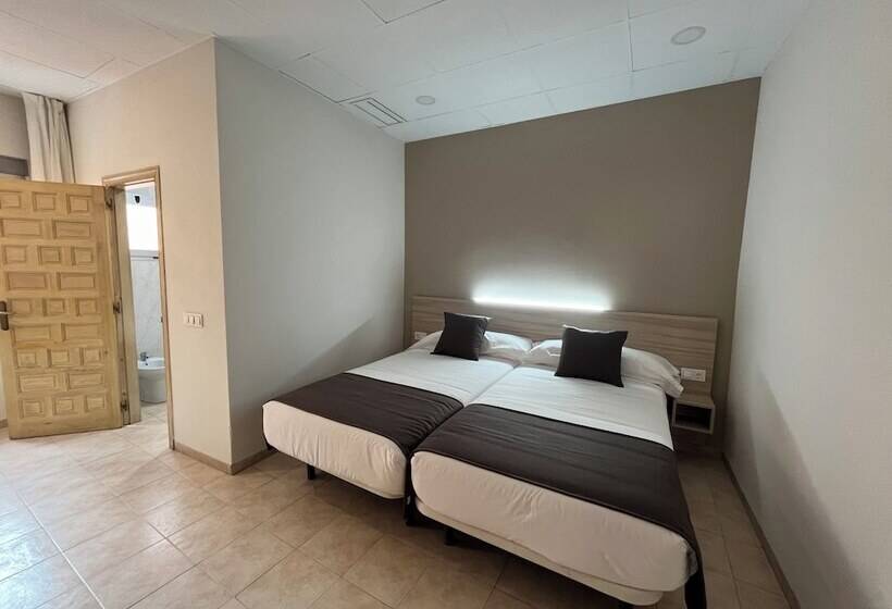 پانسیون Vas Málaga Ciudad