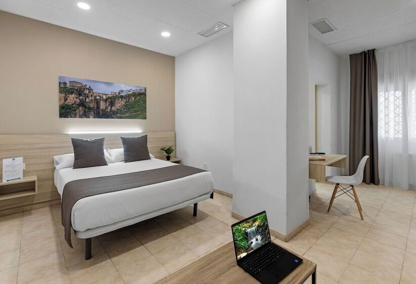 پانسیون Vas Málaga Ciudad