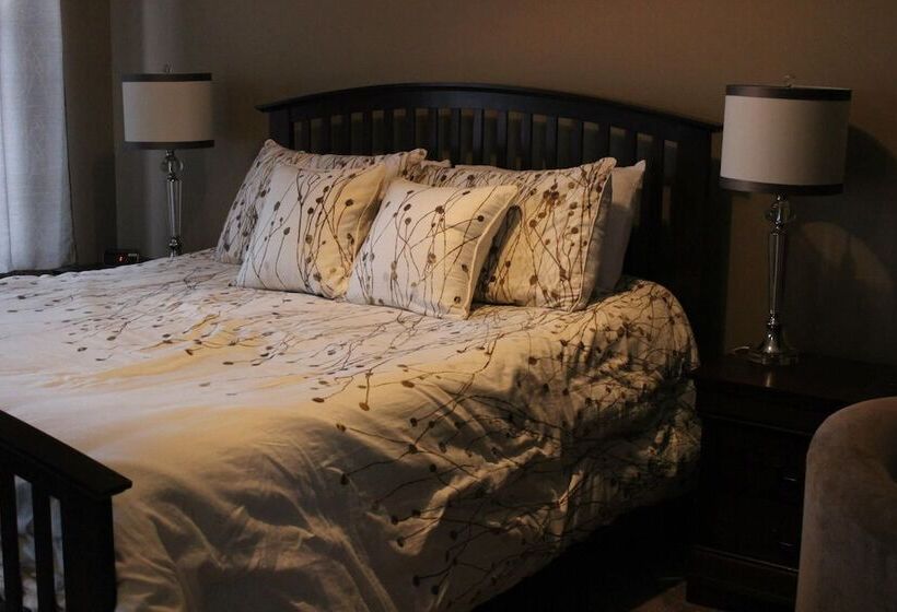 הוסטל The Avonlea Inn