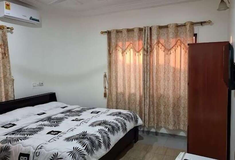 هتل Crislord Palace