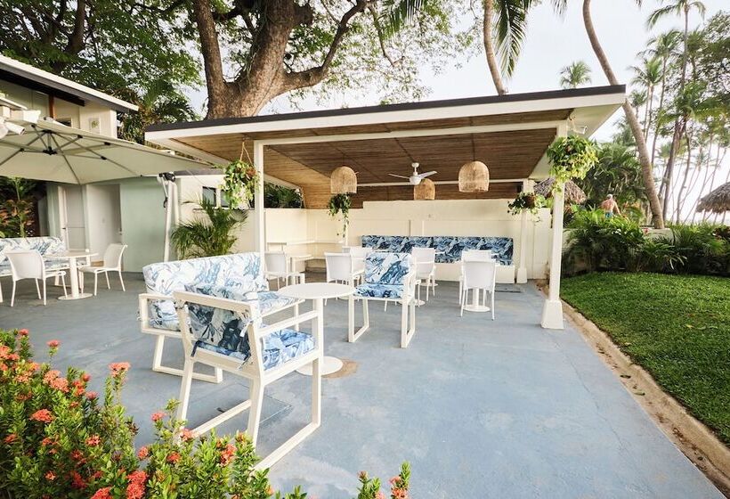 هتل Perla De La Playa Beachfront