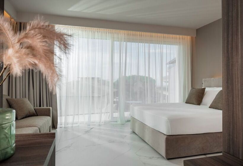 Отель Bolina Suite & Spa