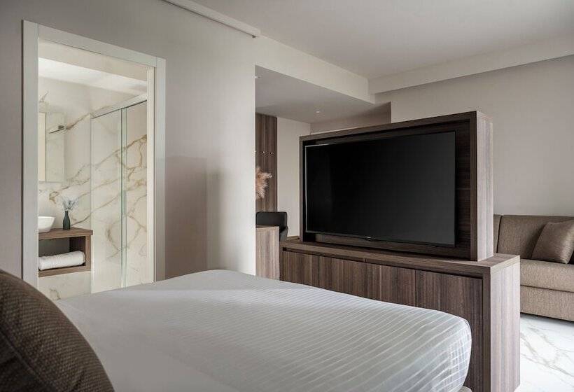 Отель Bolina Suite & Spa