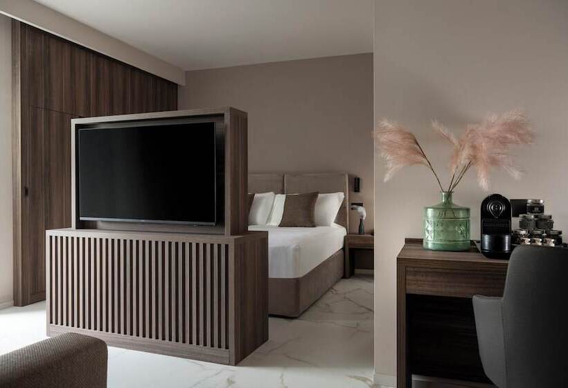 Отель Bolina Suite & Spa