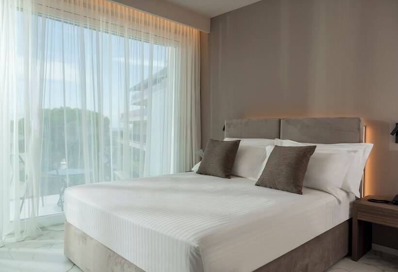 Отель Bolina Suite & Spa