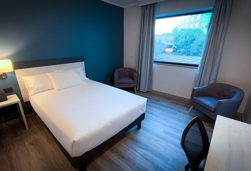 هتل Diego De Almagro Pudahuel Aeropuerto