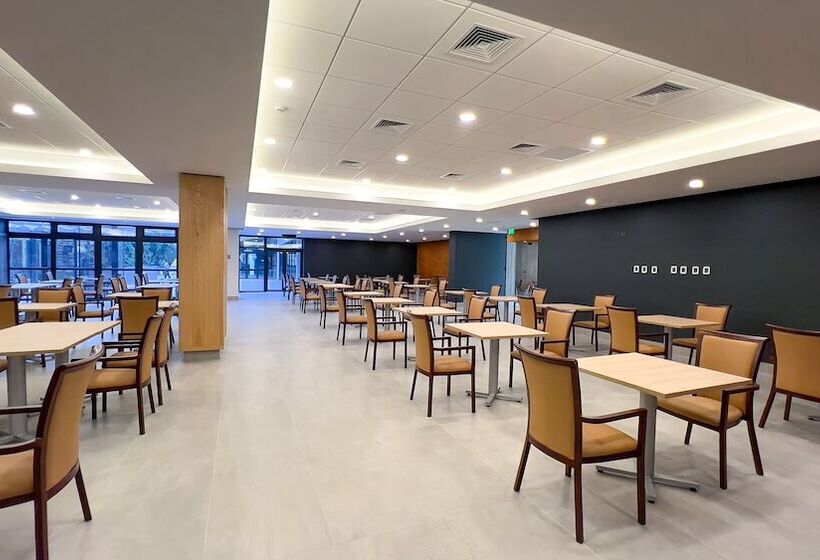 هتل Diego De Almagro Pudahuel Aeropuerto