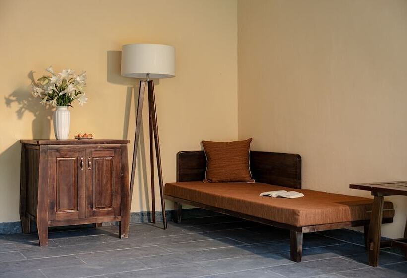 هتل Scenic Mountain Ecolodge Ninh Binh