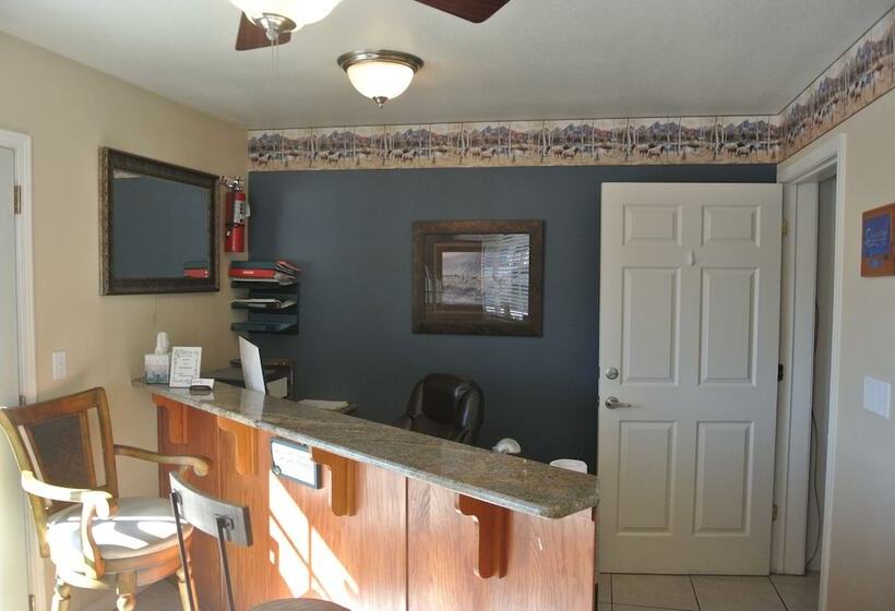 فندق Silver Lakes Inn