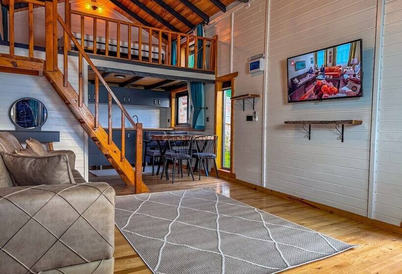 בית מלון כפרי Tringo Bungalov