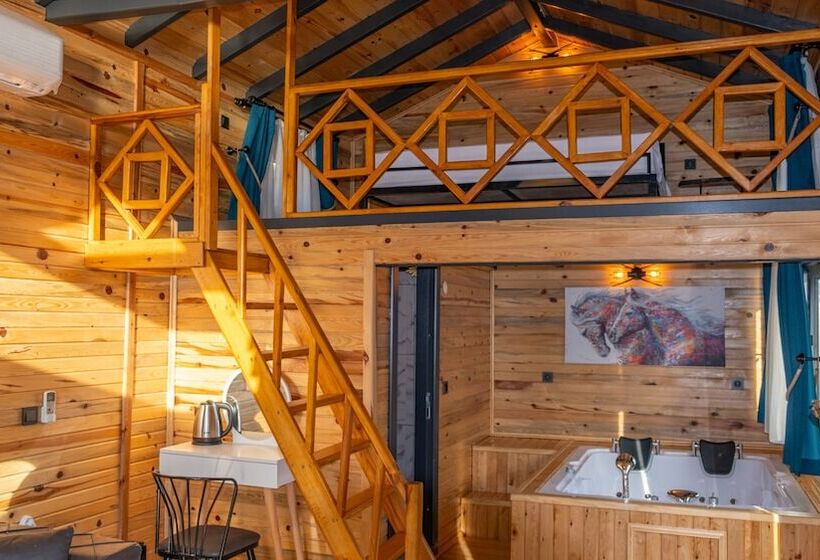 בית מלון כפרי Tringo Bungalov