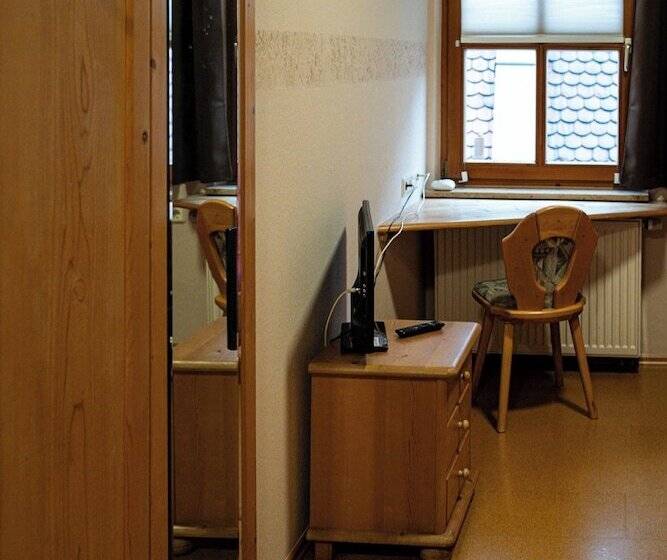 Пансион Cafe Alte Backstubn