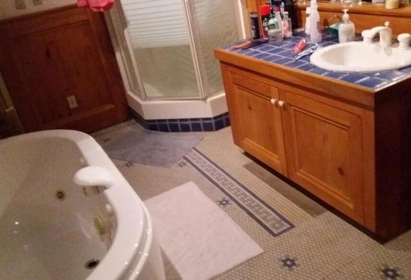 A Tanners Home Inn Bed And Breakfast