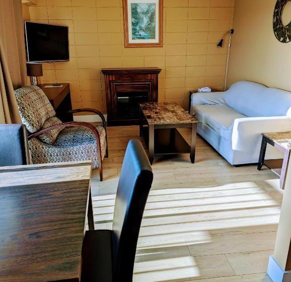 Above Tide Motel