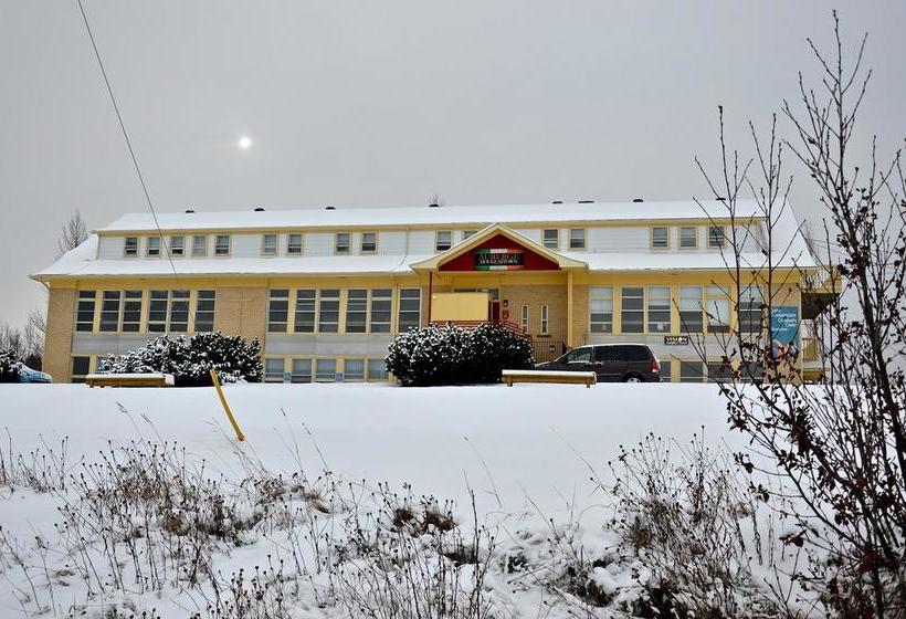 הוסטל Auberge De Douglastown